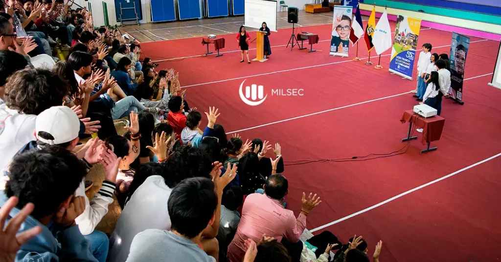 Participantes en actividades de formación y sensibilización en Lengua de Señas Ecuatoriana