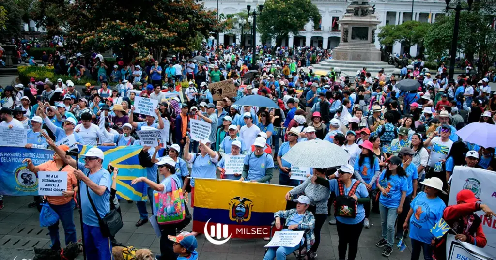 Participantes de la Marcha Internacional por las Personas Sordas